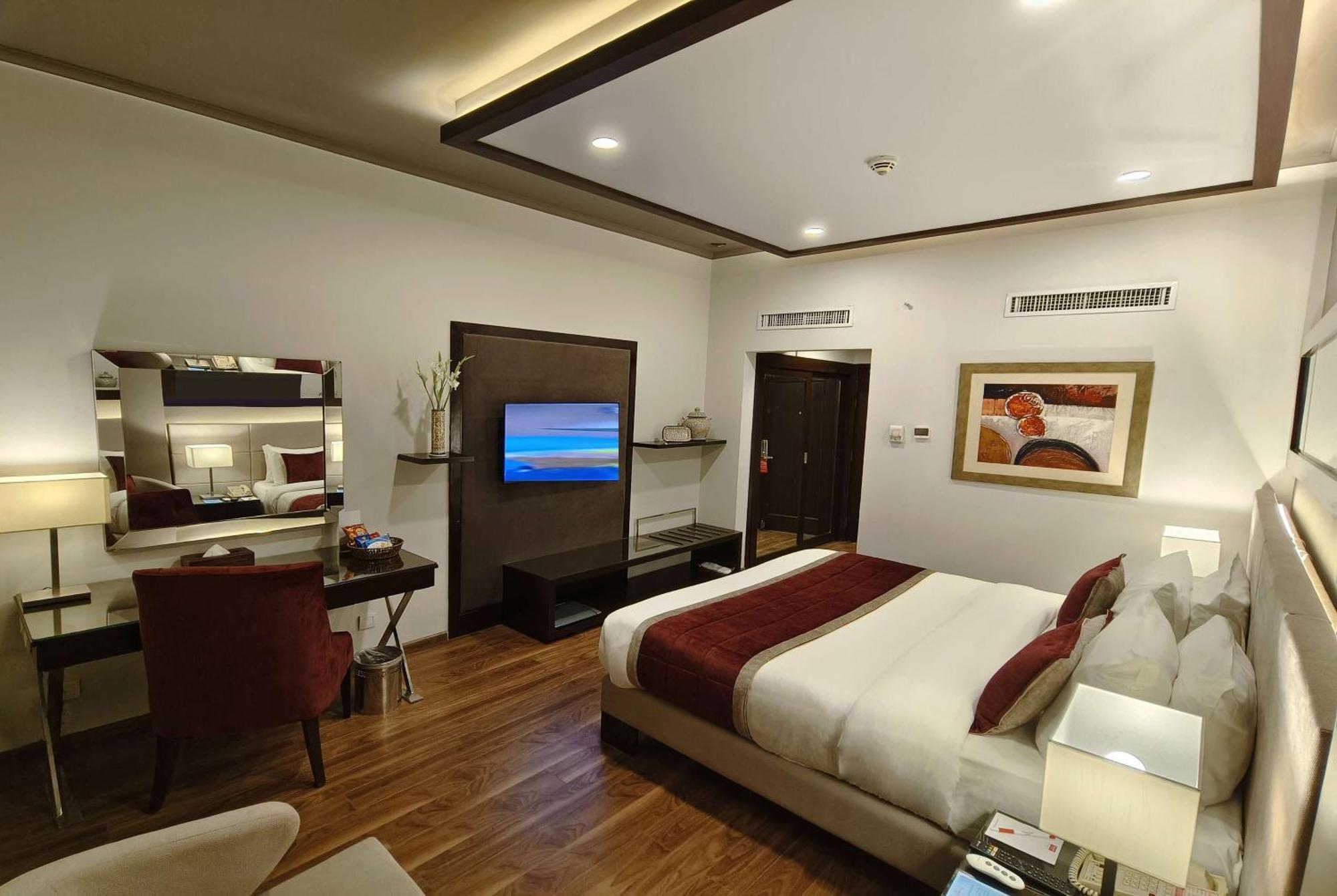 Ramada By Wyndham Multan Hotell Eksteriør bilde