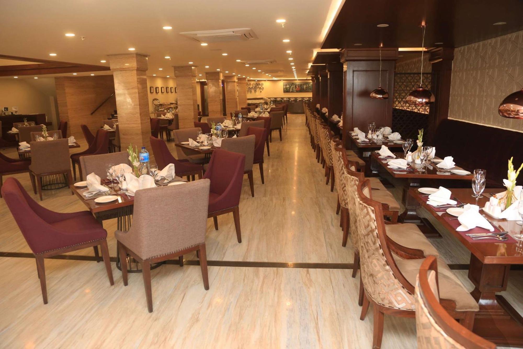 Ramada By Wyndham Multan Hotell Eksteriør bilde