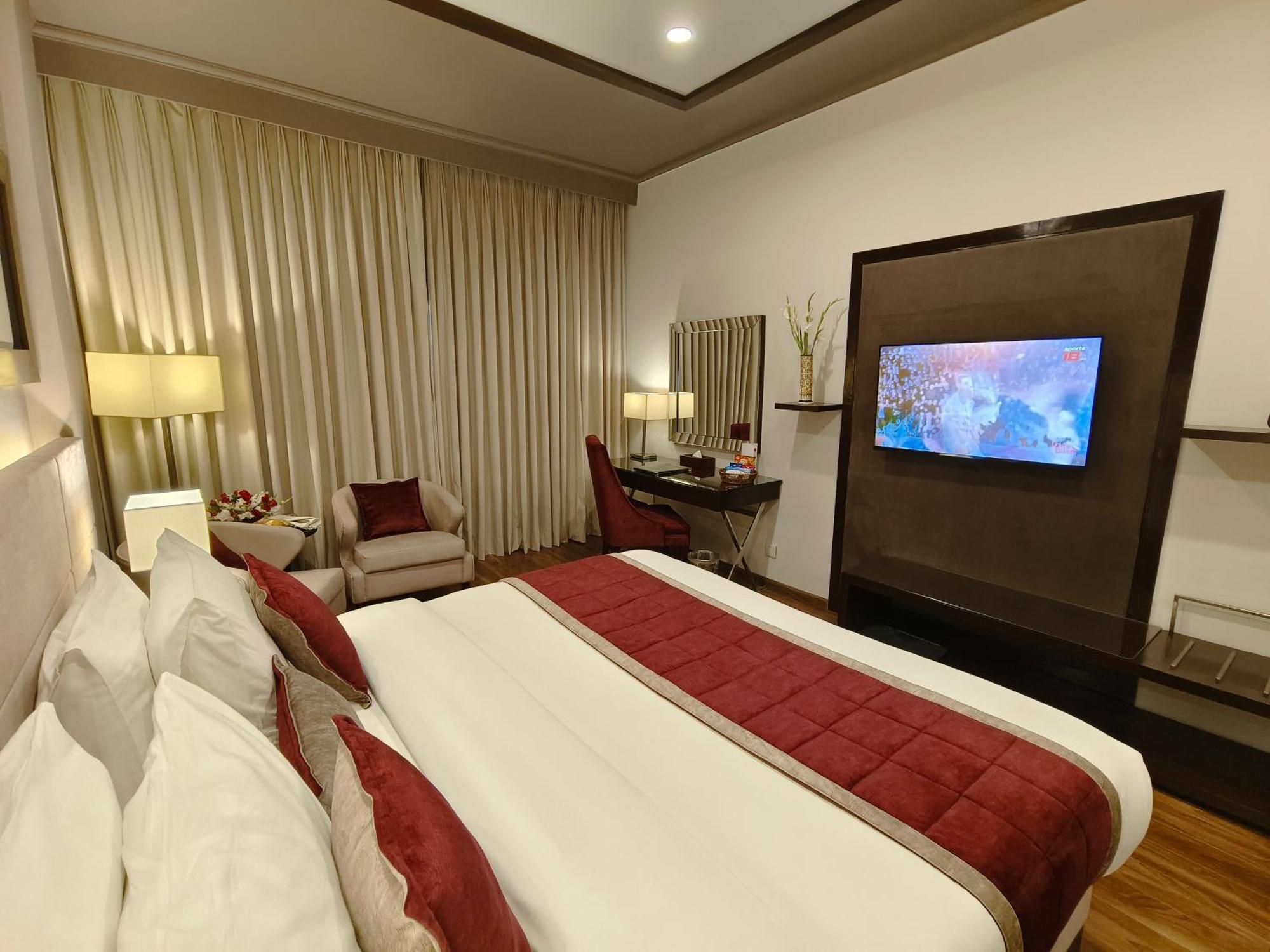 Ramada By Wyndham Multan Hotell Eksteriør bilde
