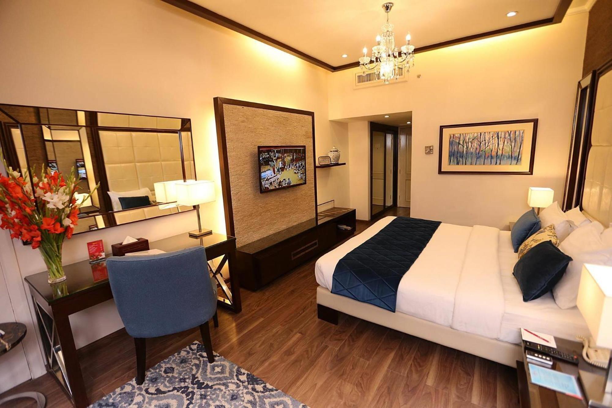 Ramada By Wyndham Multan Hotell Eksteriør bilde