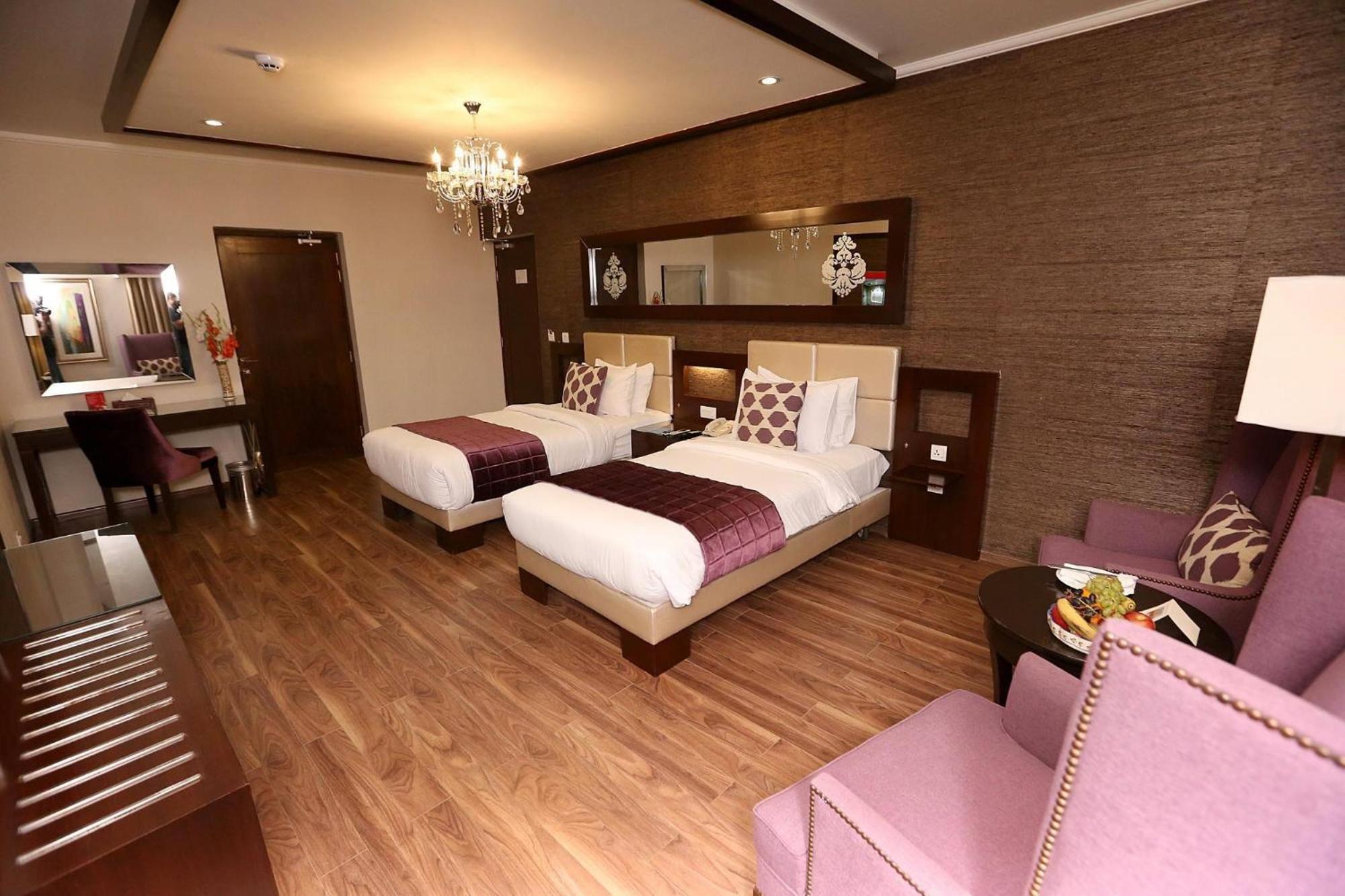 Ramada By Wyndham Multan Hotell Eksteriør bilde