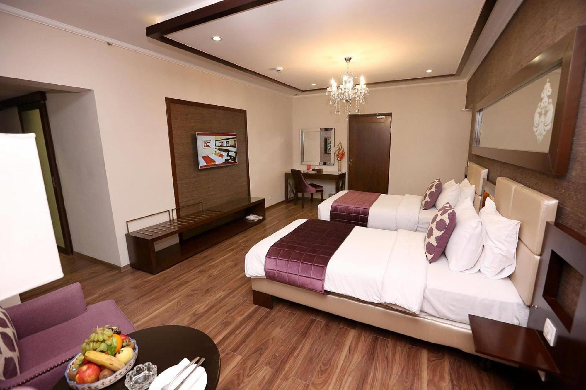 Ramada By Wyndham Multan Hotell Eksteriør bilde